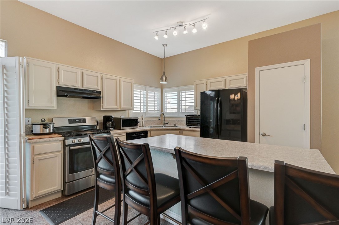 740 Camino Del Ray