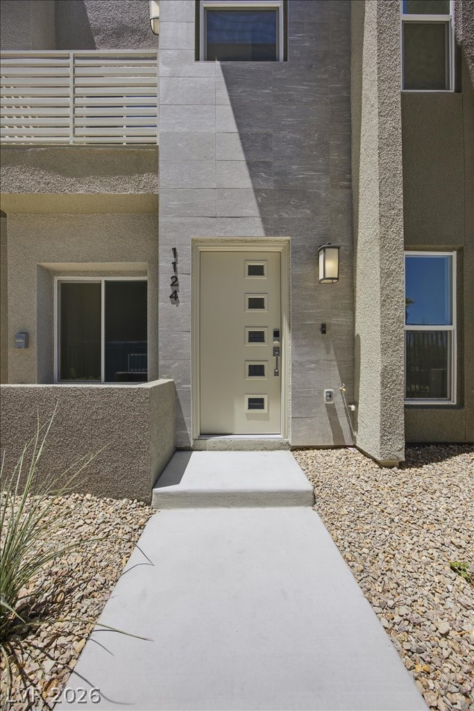 1124 Prospering Creek Street