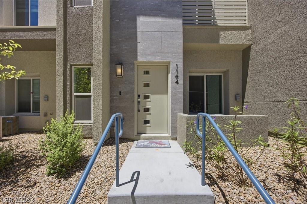 1164 Prospering Creek Street