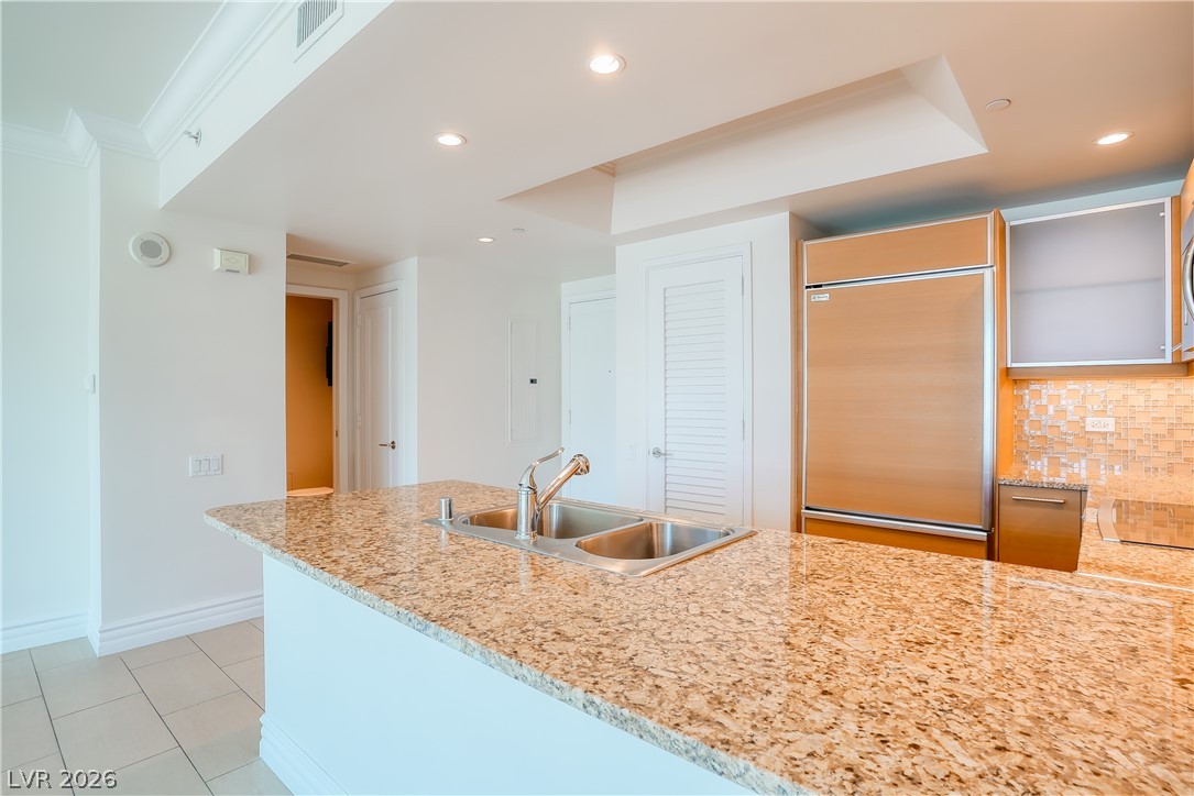 222 Karen Avenue 2506