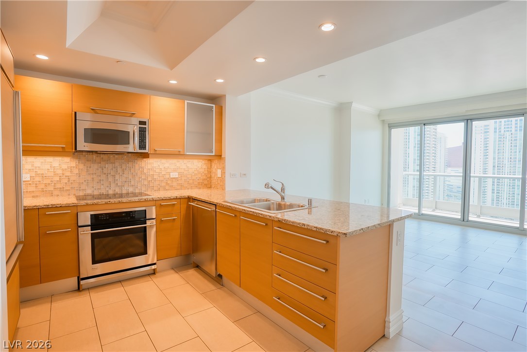 222 Karen Avenue 2506