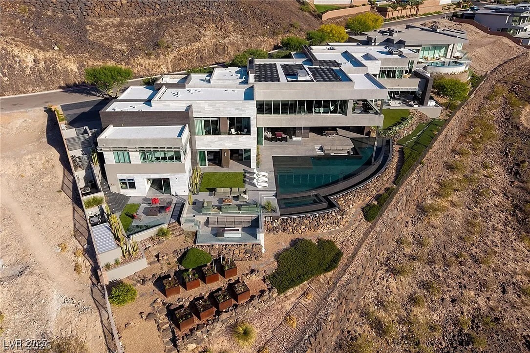 621 Majestic Rim Drive