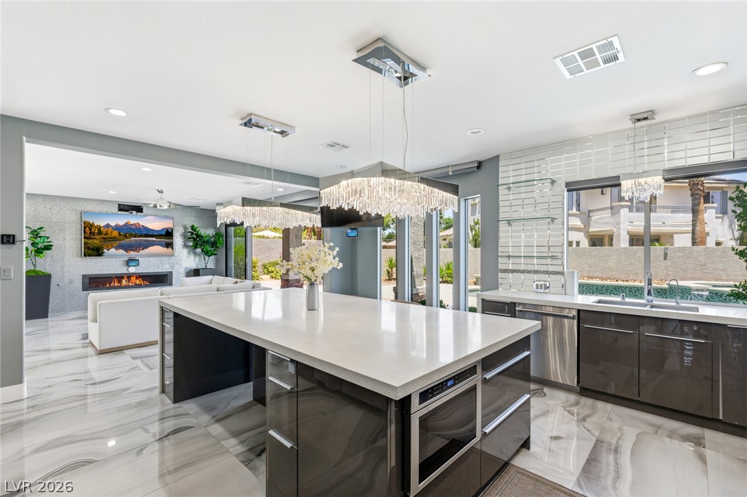 3552 Coventry Gardens Drive