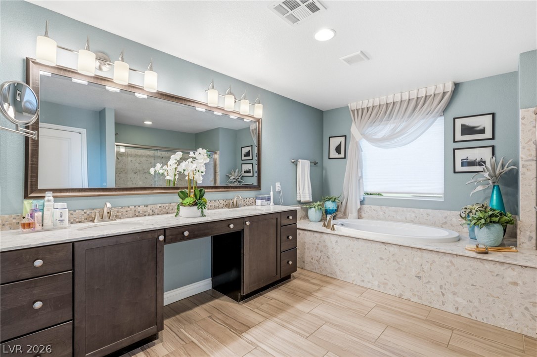 12225 Los Mares Lane