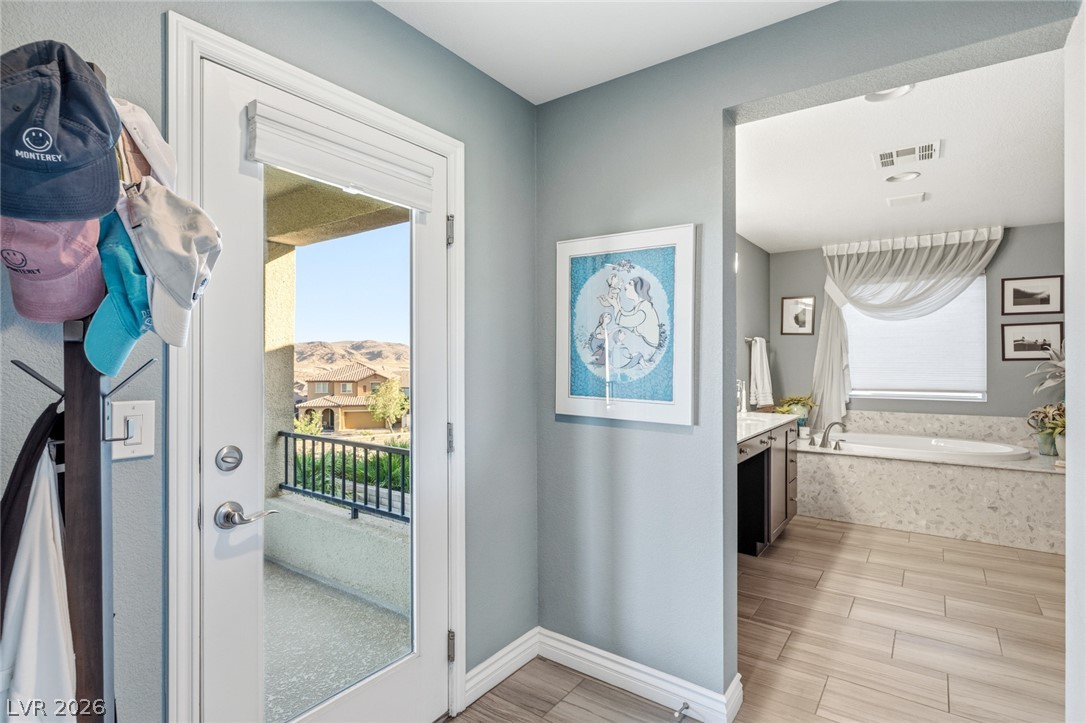 12225 Los Mares Lane