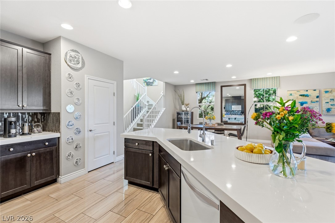 12225 Los Mares Lane