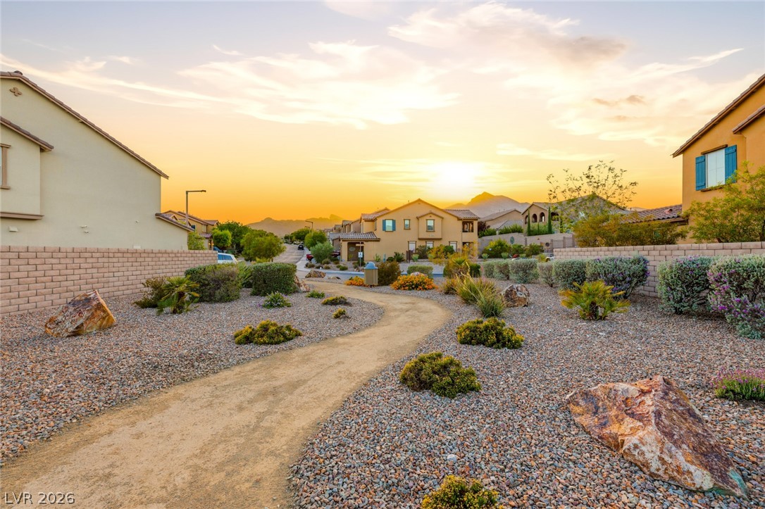 12225 Los Mares Lane