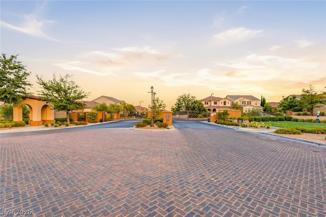12225 Los Mares Lane