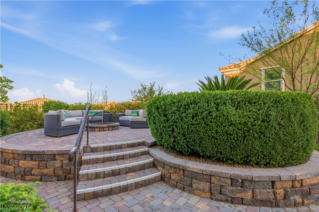 12225 Los Mares Lane