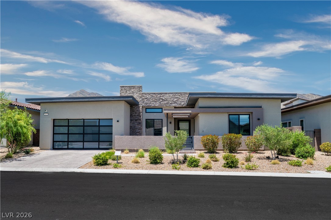 413 Vista Sunset Avenue
