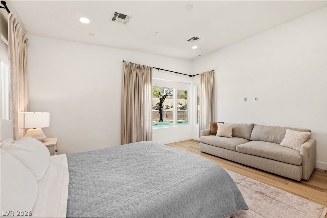 413 Vista Sunset Avenue