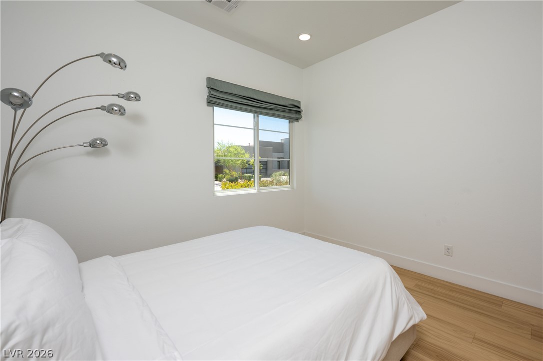 413 Vista Sunset Avenue