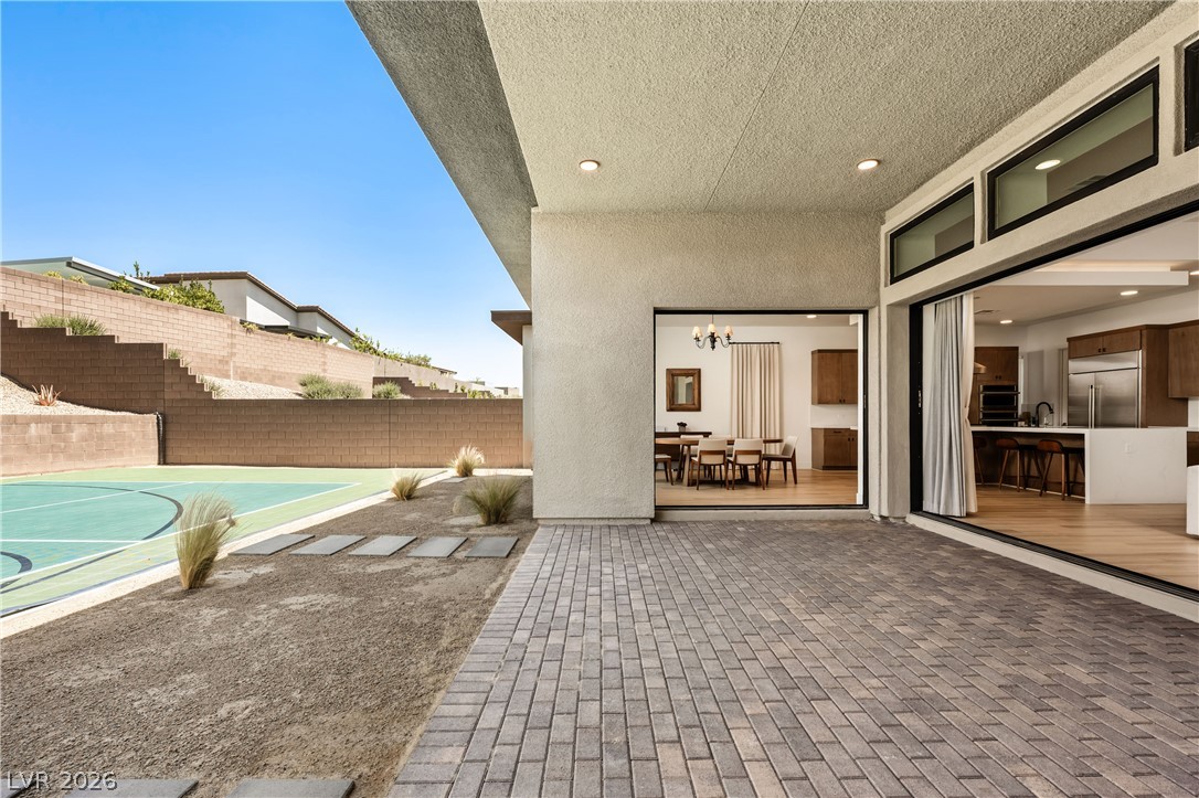413 Vista Sunset Avenue