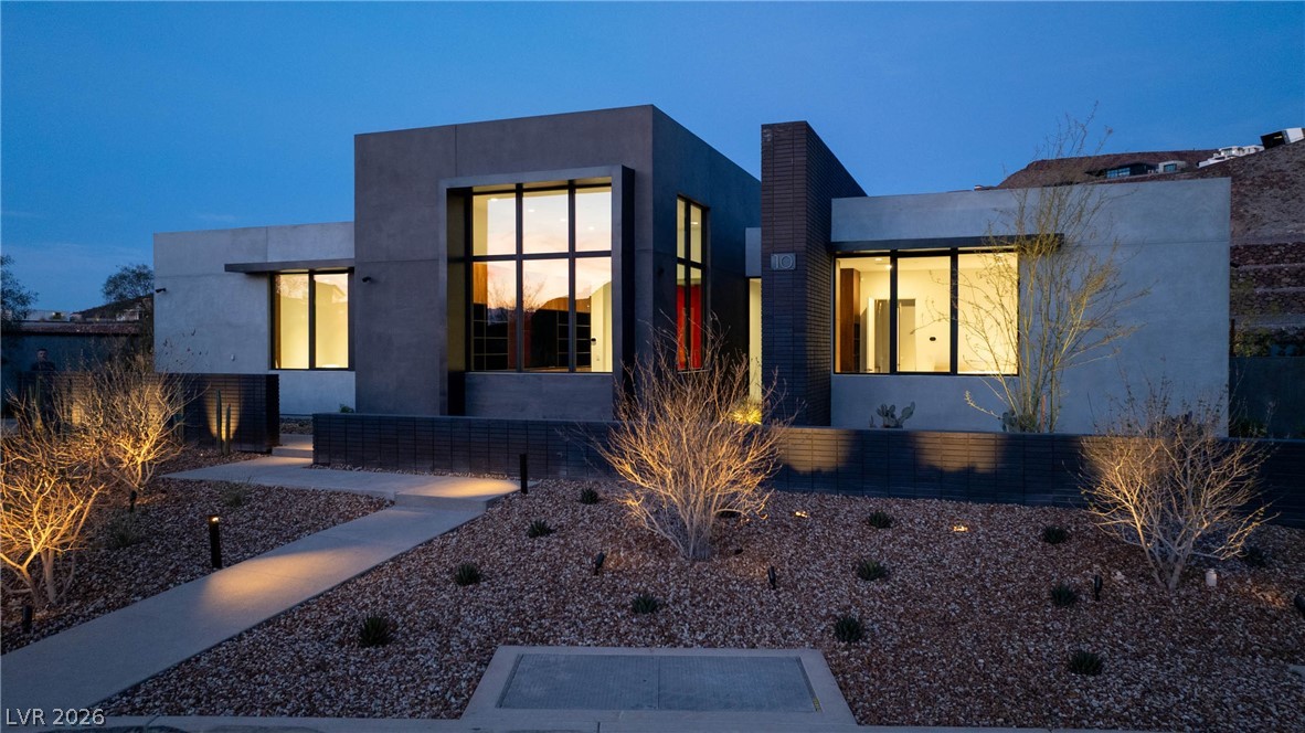 10 Sanctuary Peak Court