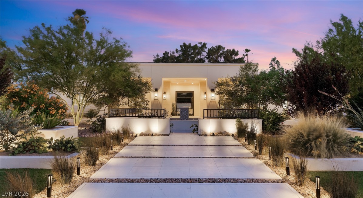 2401 Driftwood Drive