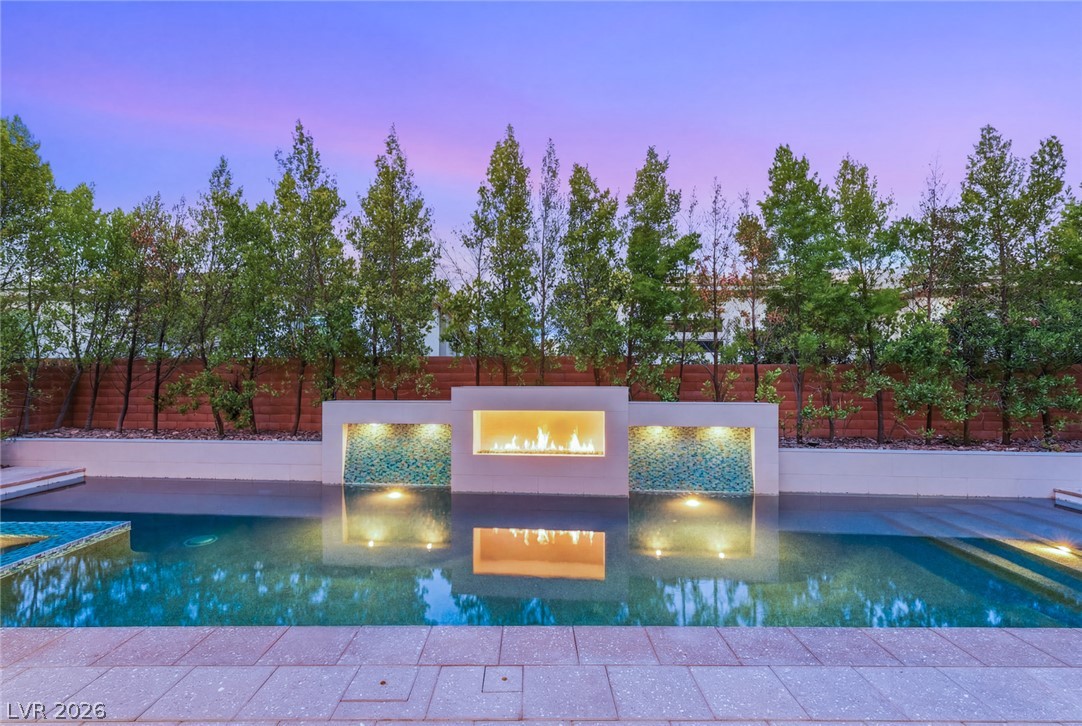 64 Grey Feather Drive