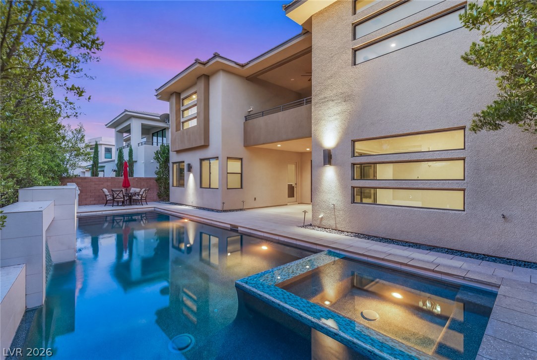 64 Grey Feather Drive