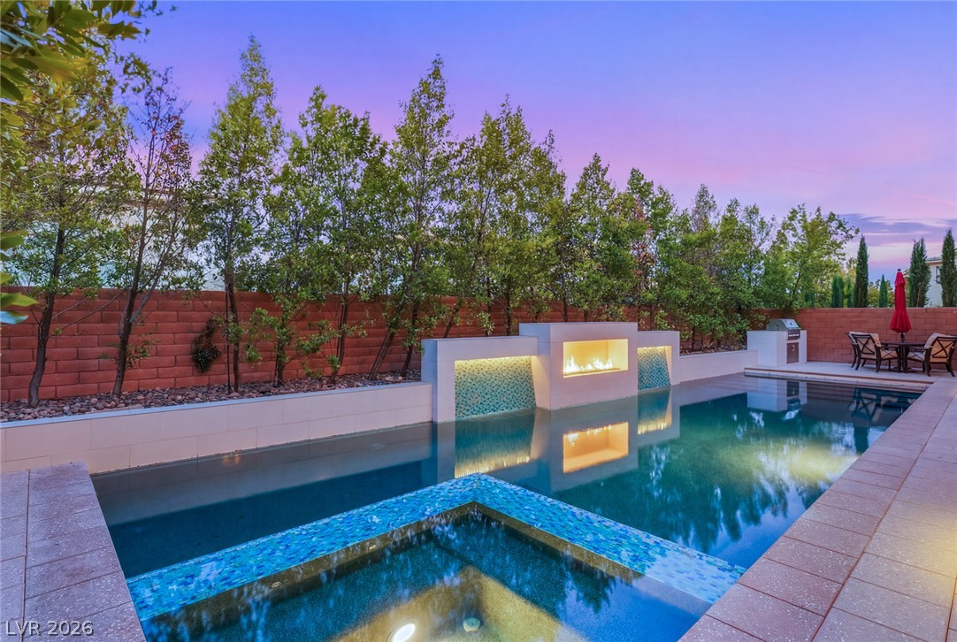 64 Grey Feather Drive