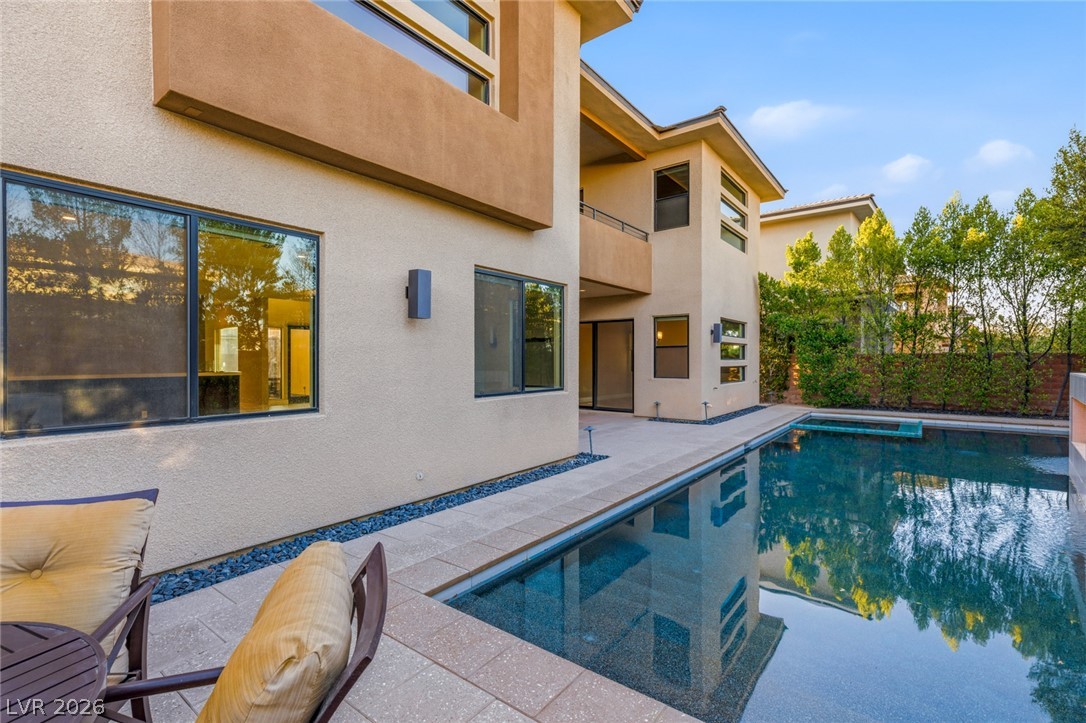 64 Grey Feather Drive