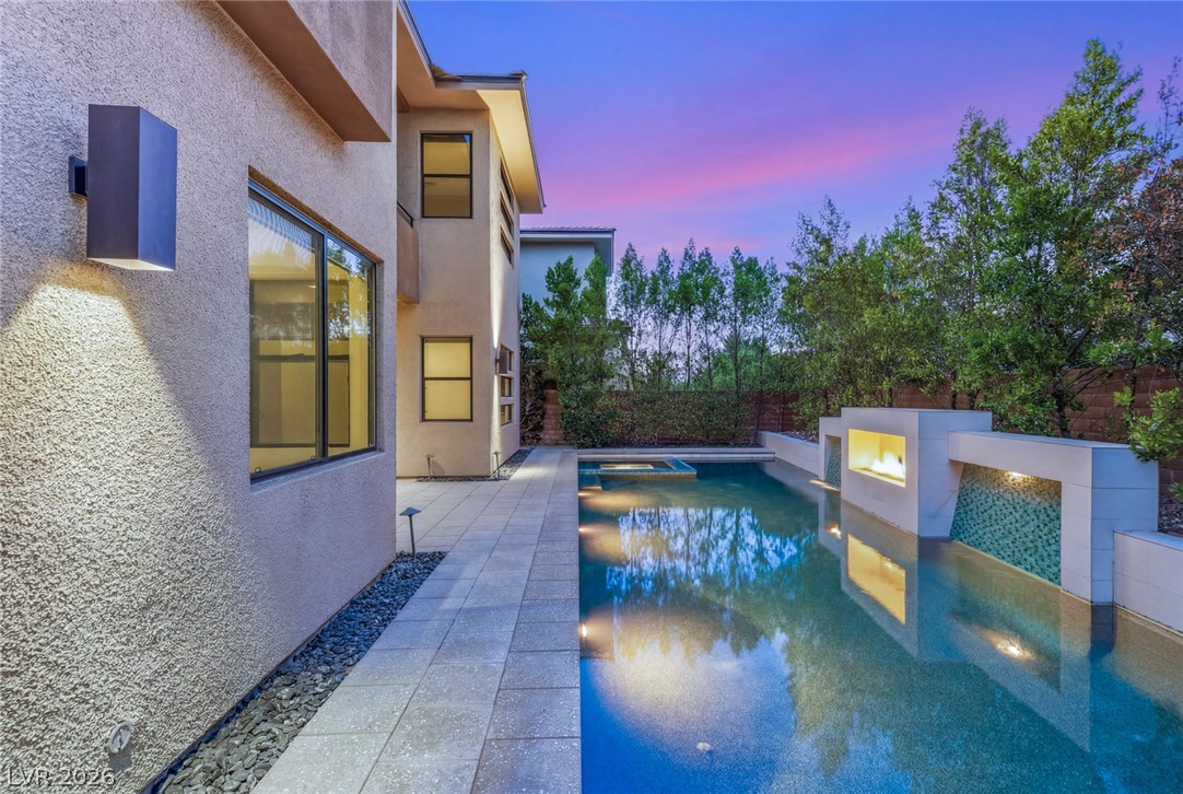 64 Grey Feather Drive