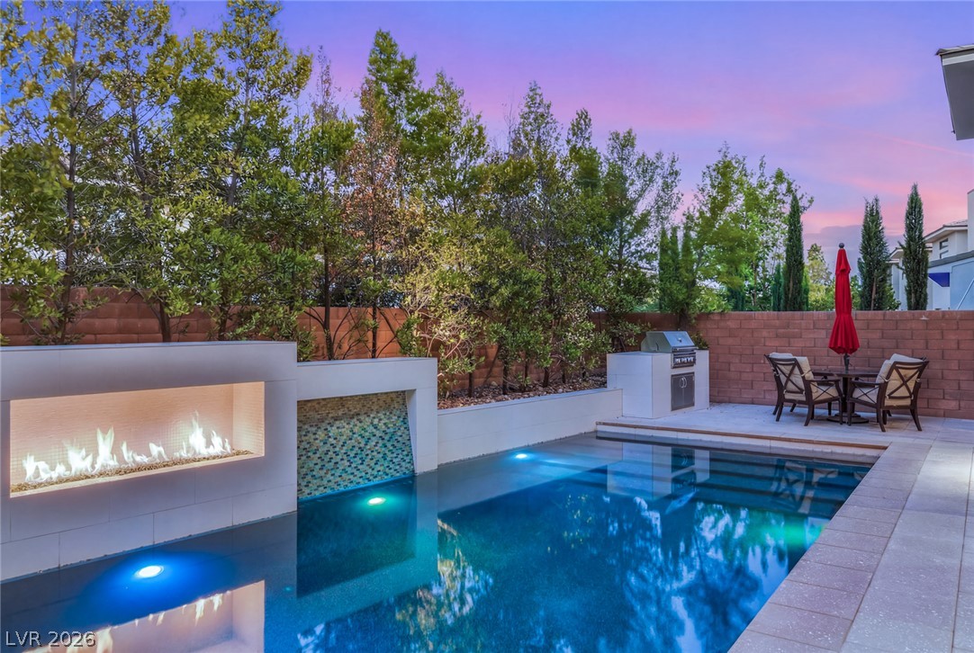 64 Grey Feather Drive