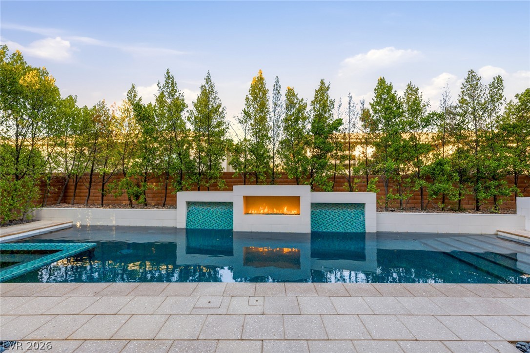 64 Grey Feather Drive