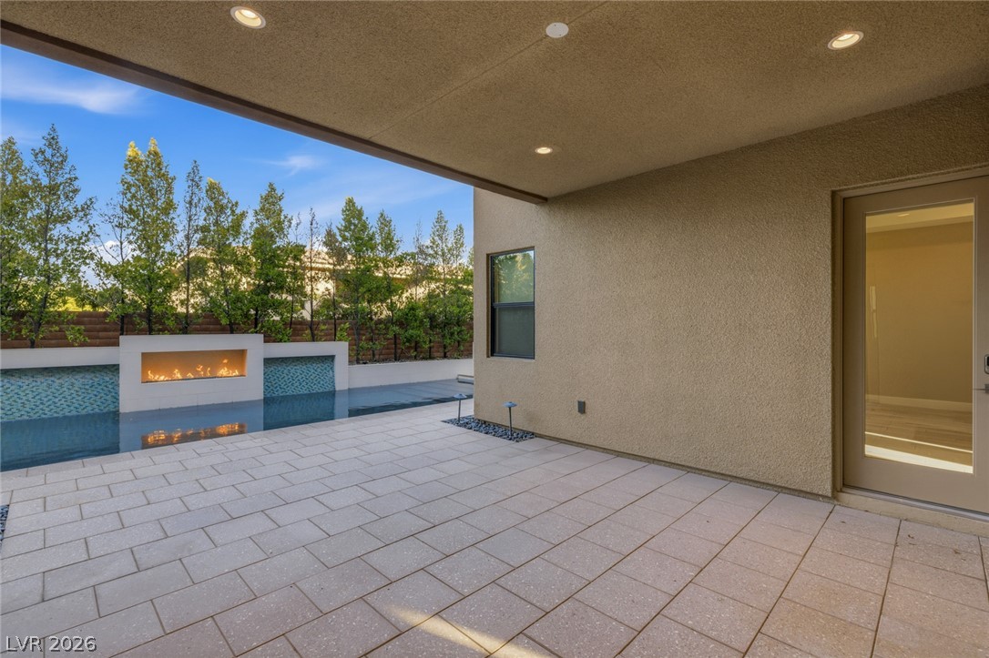 64 Grey Feather Drive