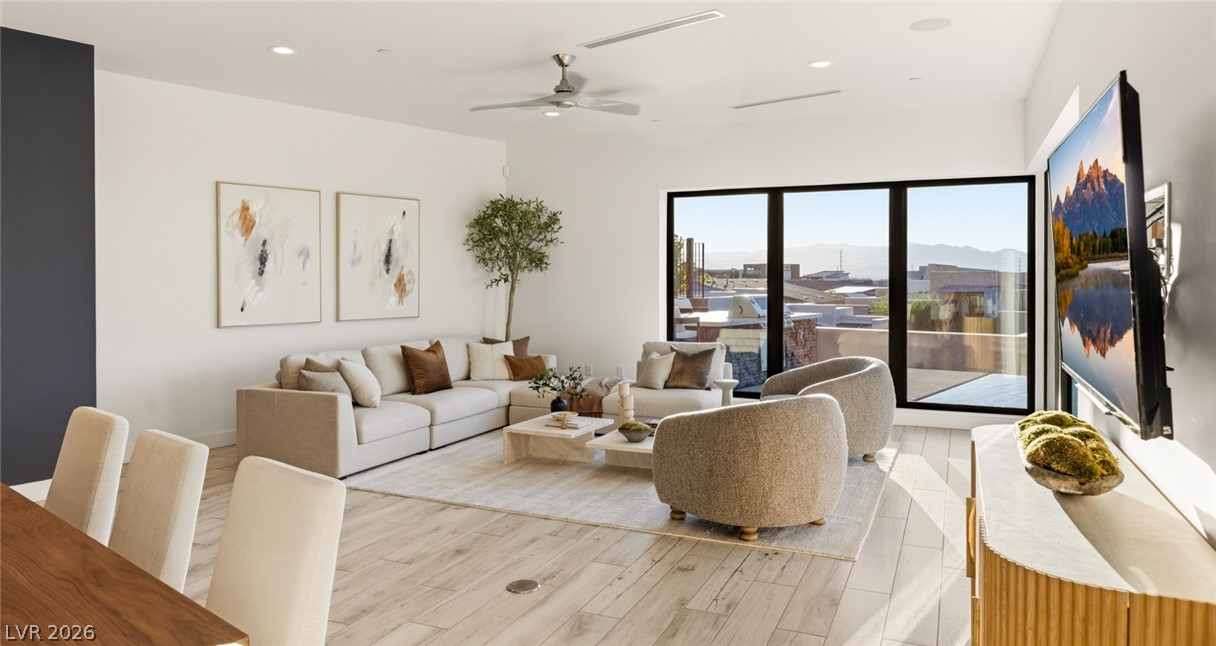 2208 Overlook Canyon Lane