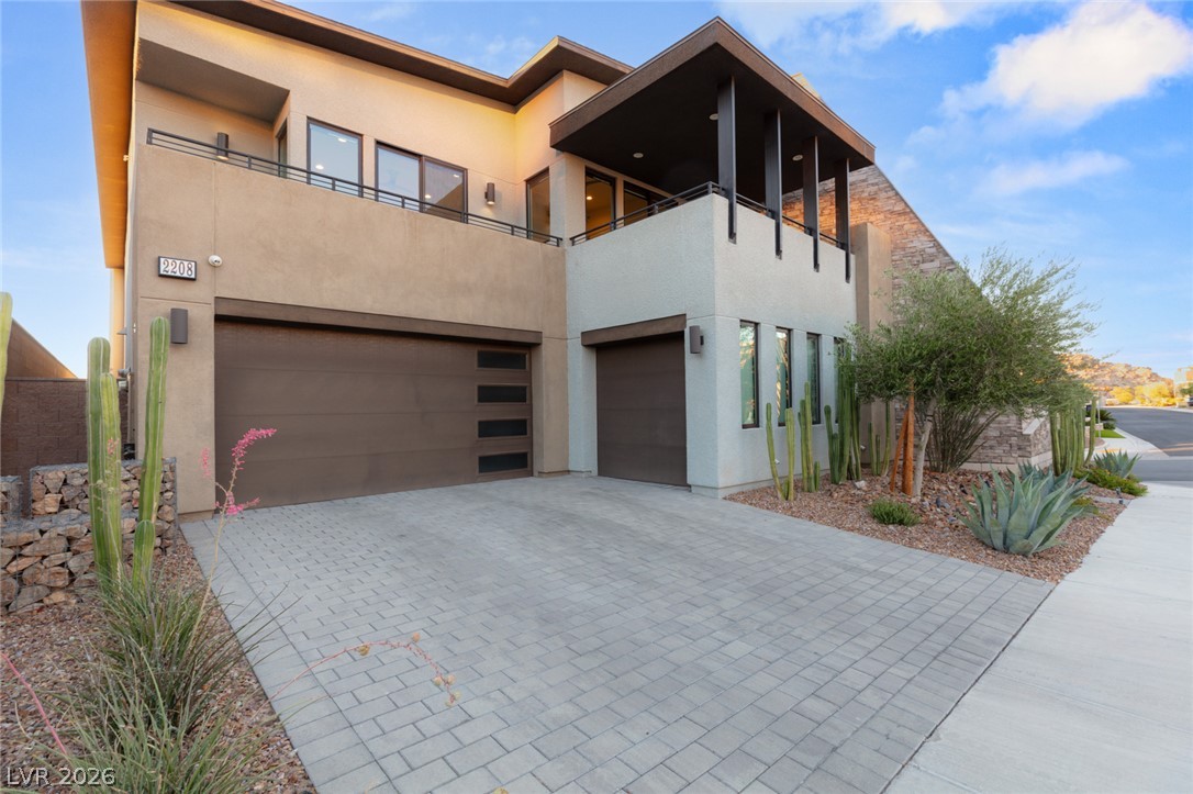 2208 Overlook Canyon Lane