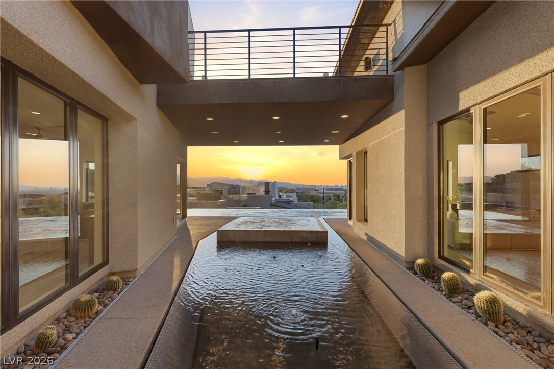 2208 Overlook Canyon Lane