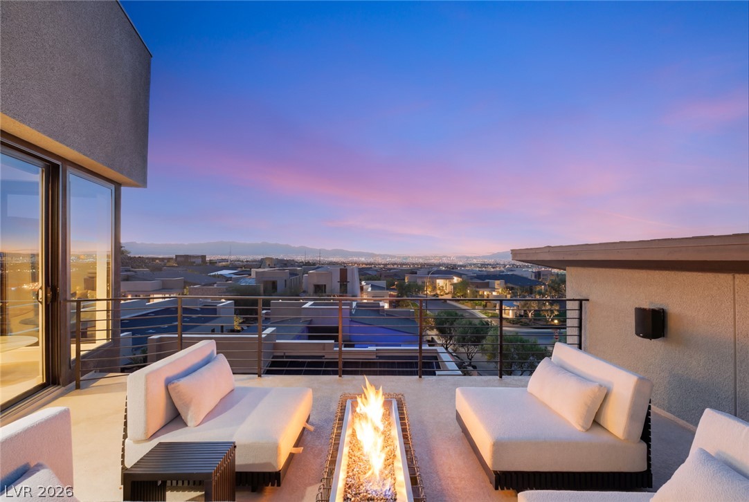 2208 Overlook Canyon Lane
