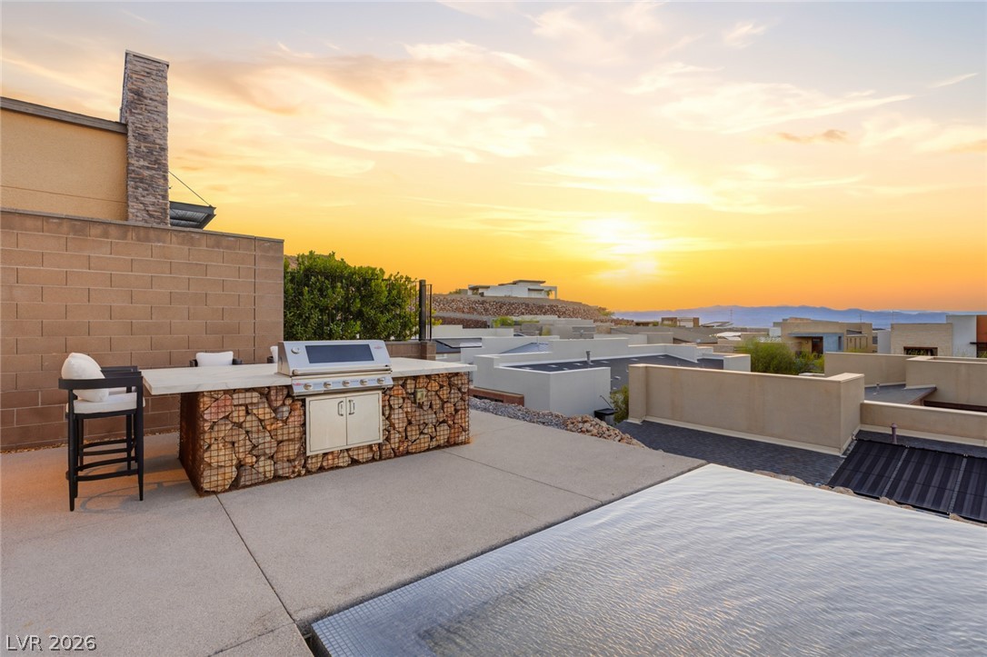 2208 Overlook Canyon Lane