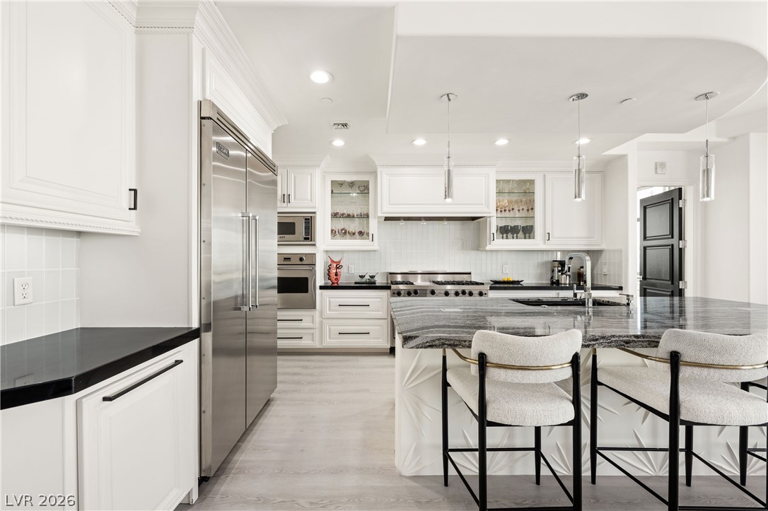 9103 Alta Drive 907