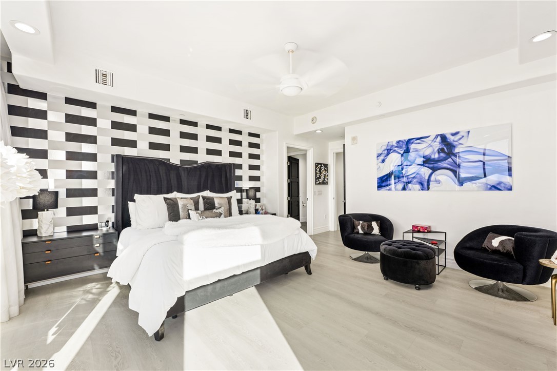 9103 Alta Drive 907