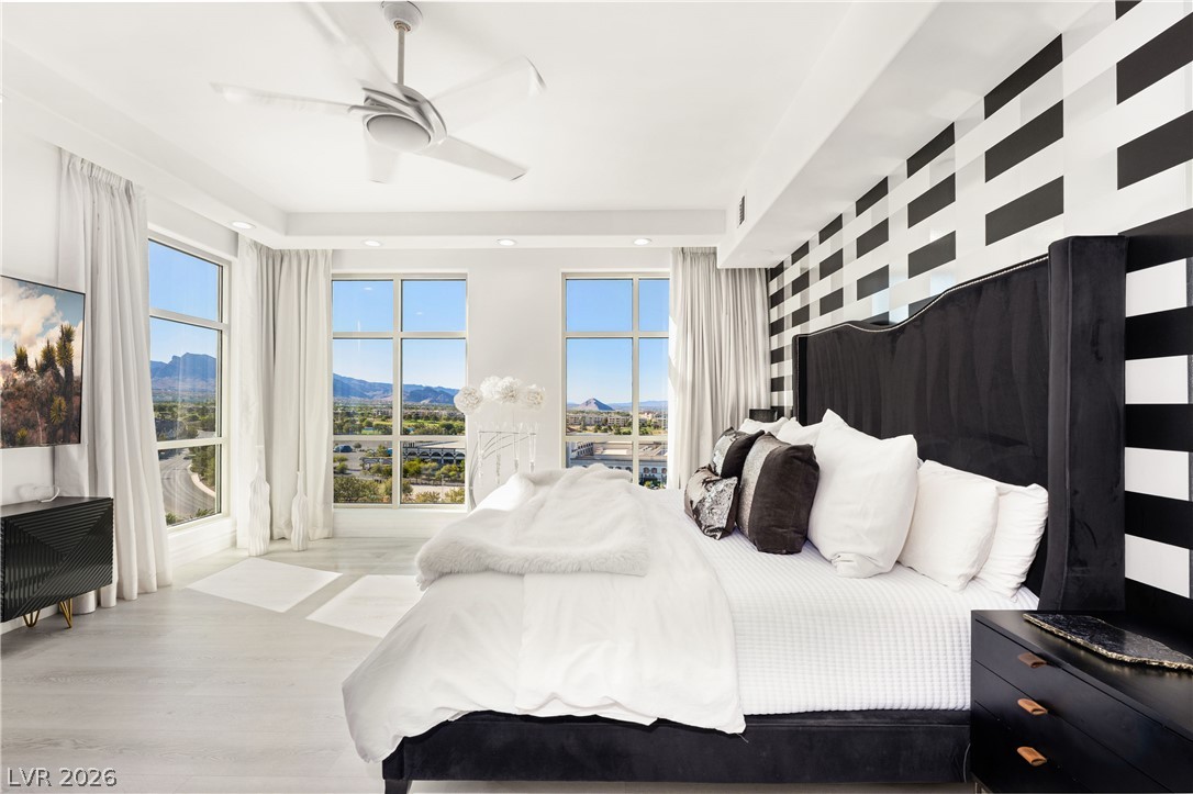 9103 Alta Drive 907