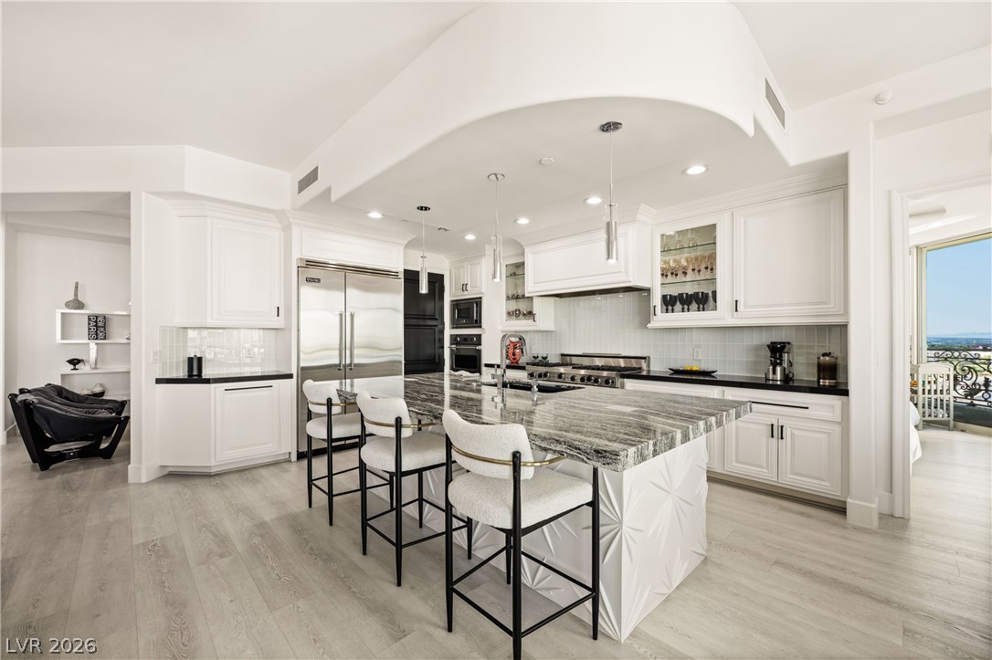 9103 Alta Drive 907