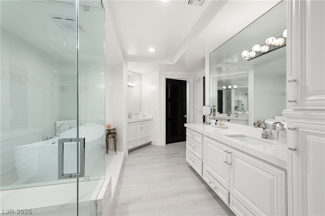 9103 Alta Drive 907