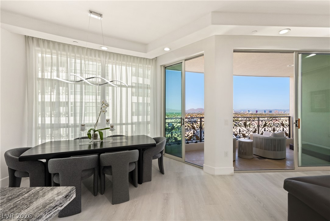 9103 Alta Drive 907