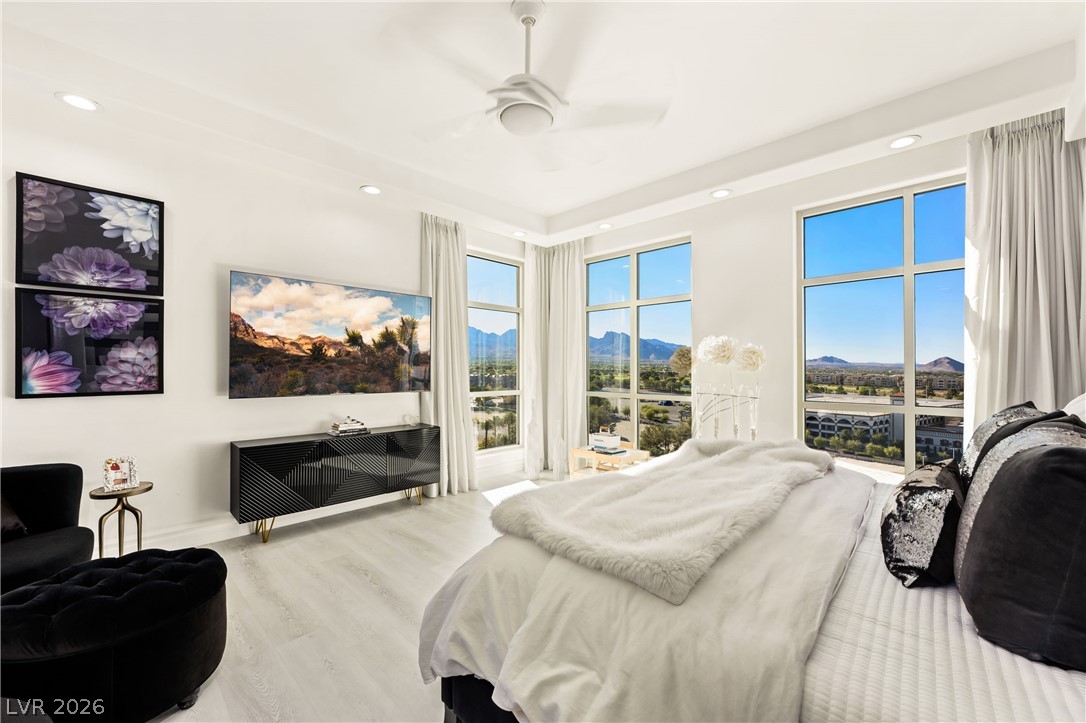 9103 Alta Drive 907