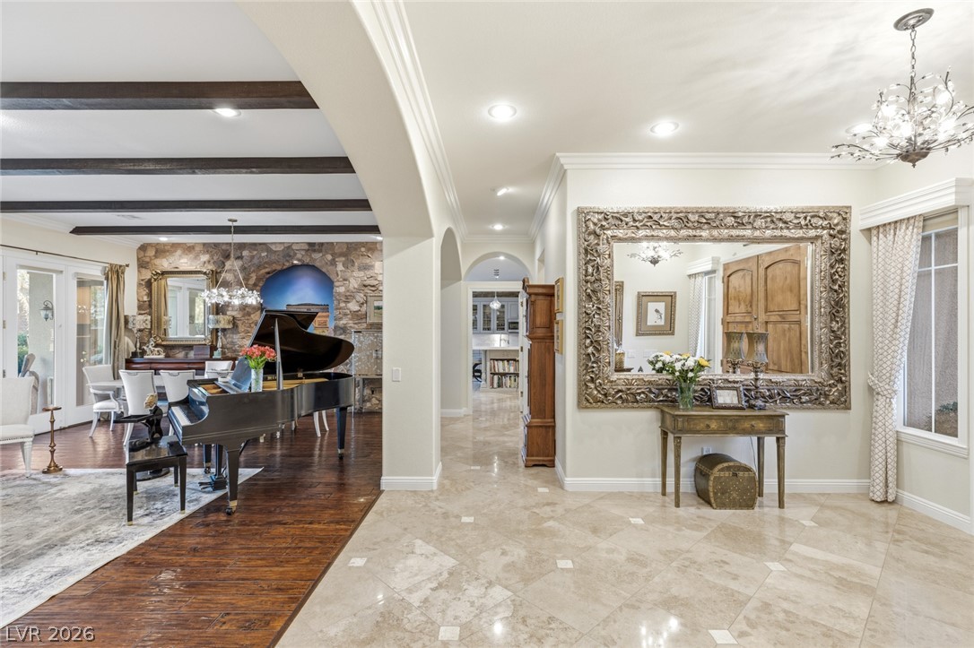 10925 Iris Canyon Lane