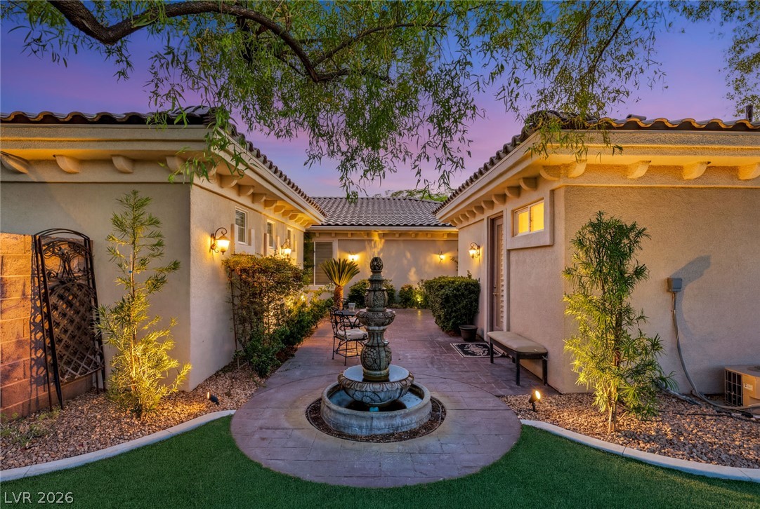 10925 Iris Canyon Lane