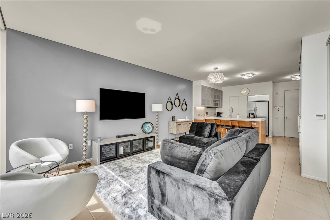 3726 Las Vegas Boulevard 2807