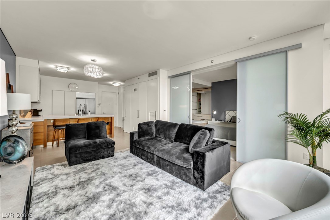 3726 Las Vegas Boulevard 2807