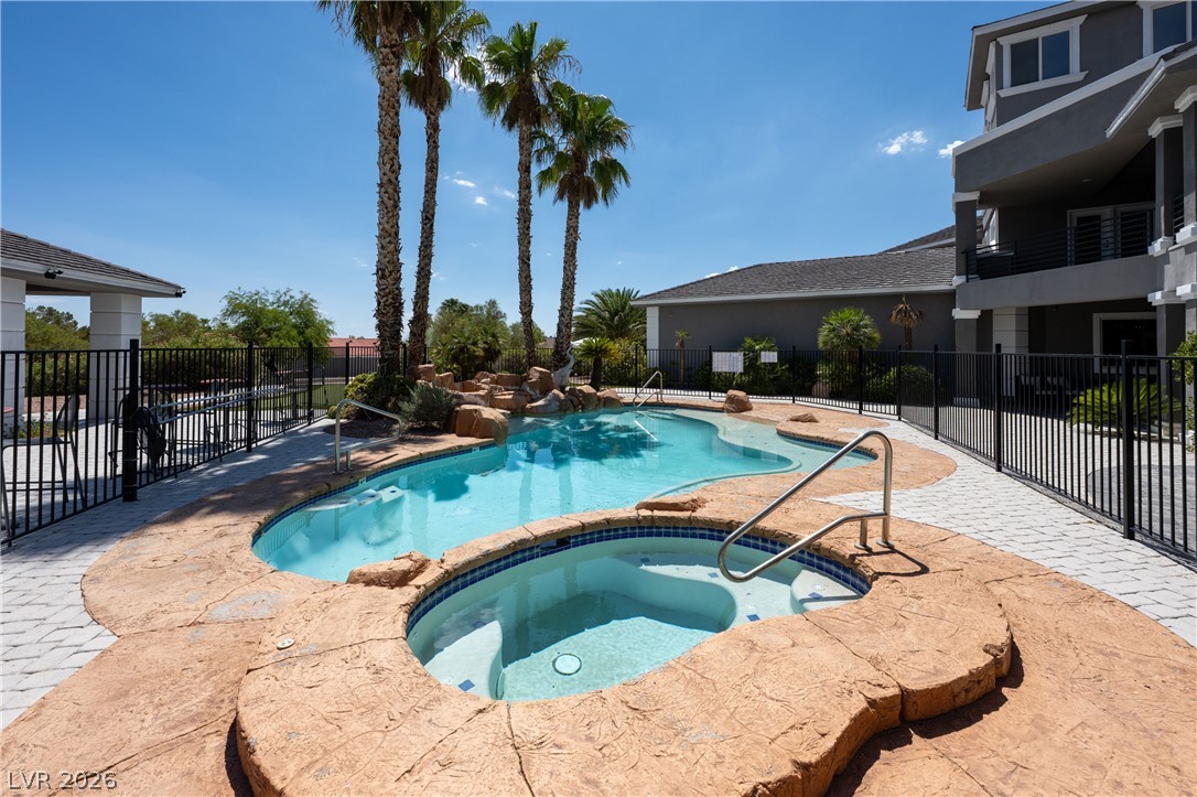 5930 North El Capitan Way