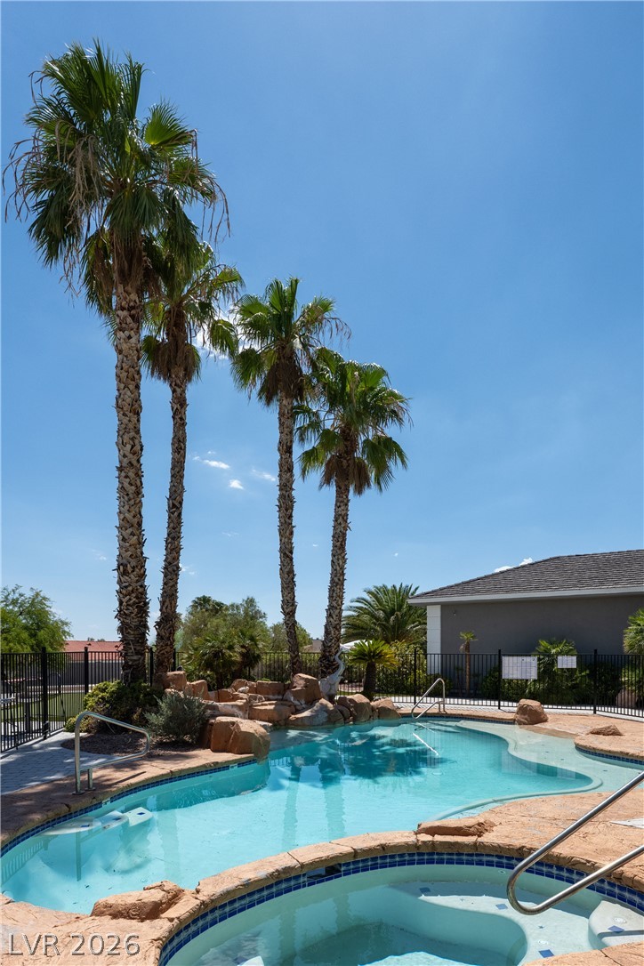 5930 North El Capitan Way