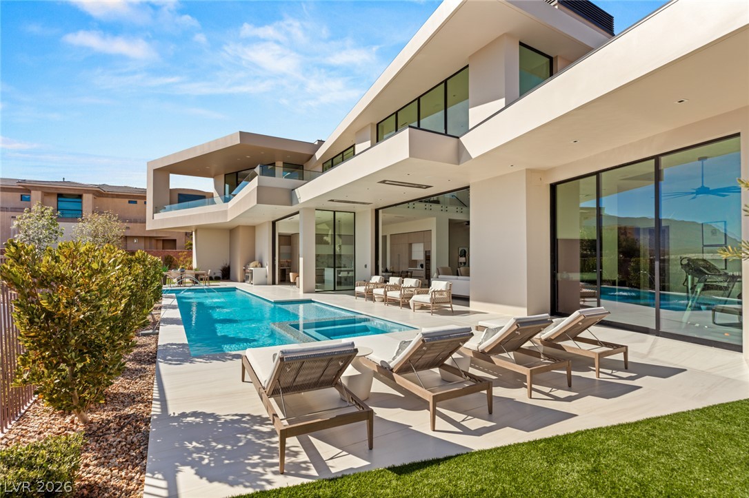 81 Hawk Ridge Drive