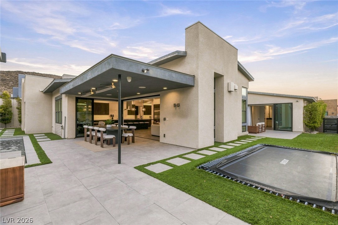 2211 Overlook Canyon Lane
