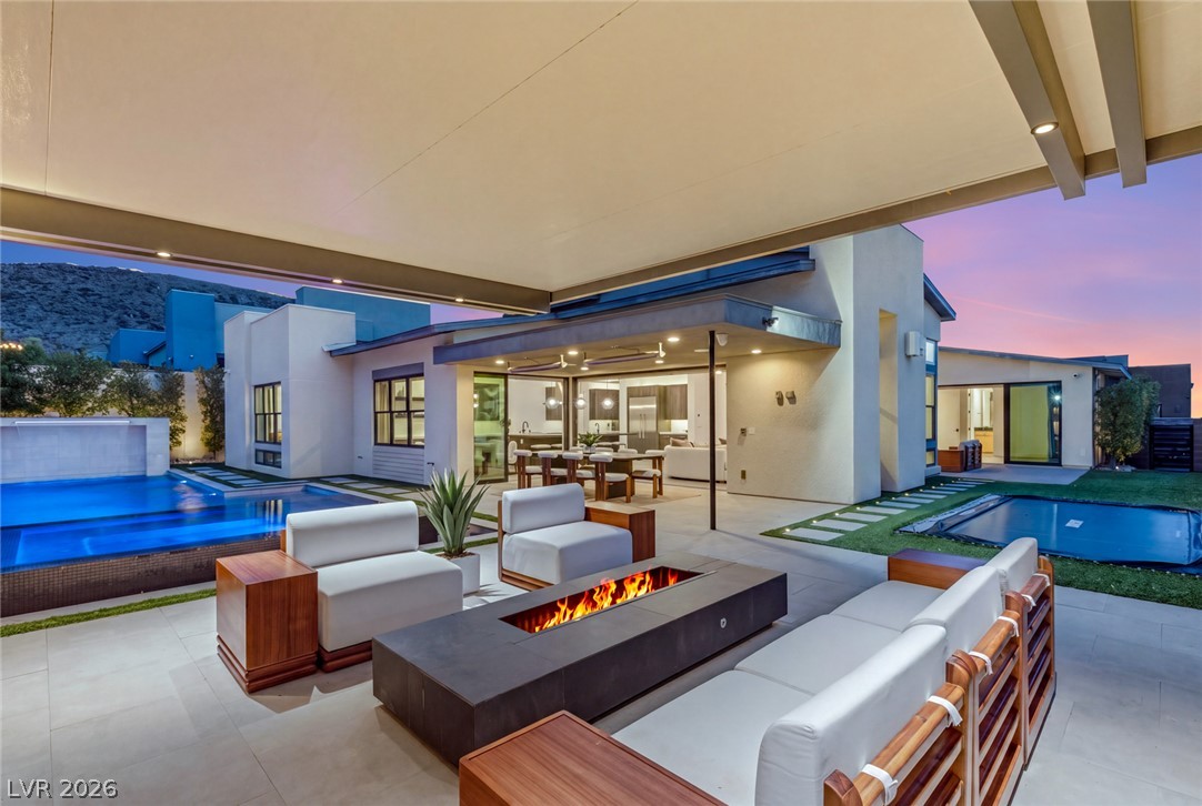 2211 Overlook Canyon Lane