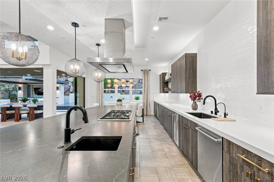 2211 Overlook Canyon Lane