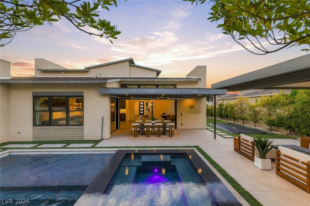 2211 Overlook Canyon Lane